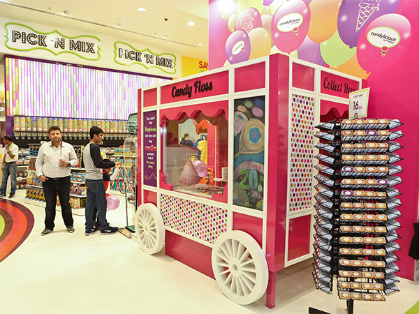 بالصوَر: Candylicious في دبي... ألذ متجر للحلويات في العالم
